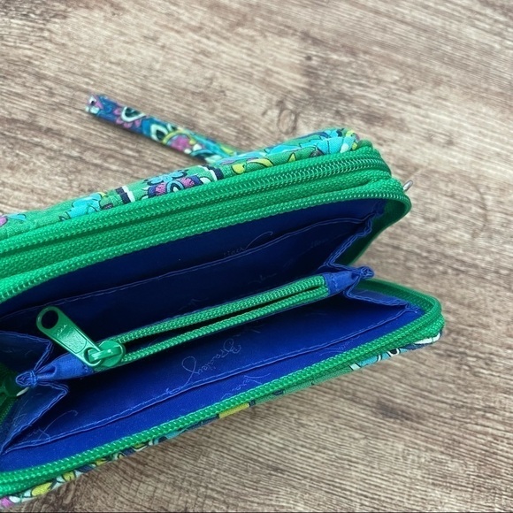 Vera Bradley Quilted Green Print Wallet/Card Holder - Picture 2 of 4